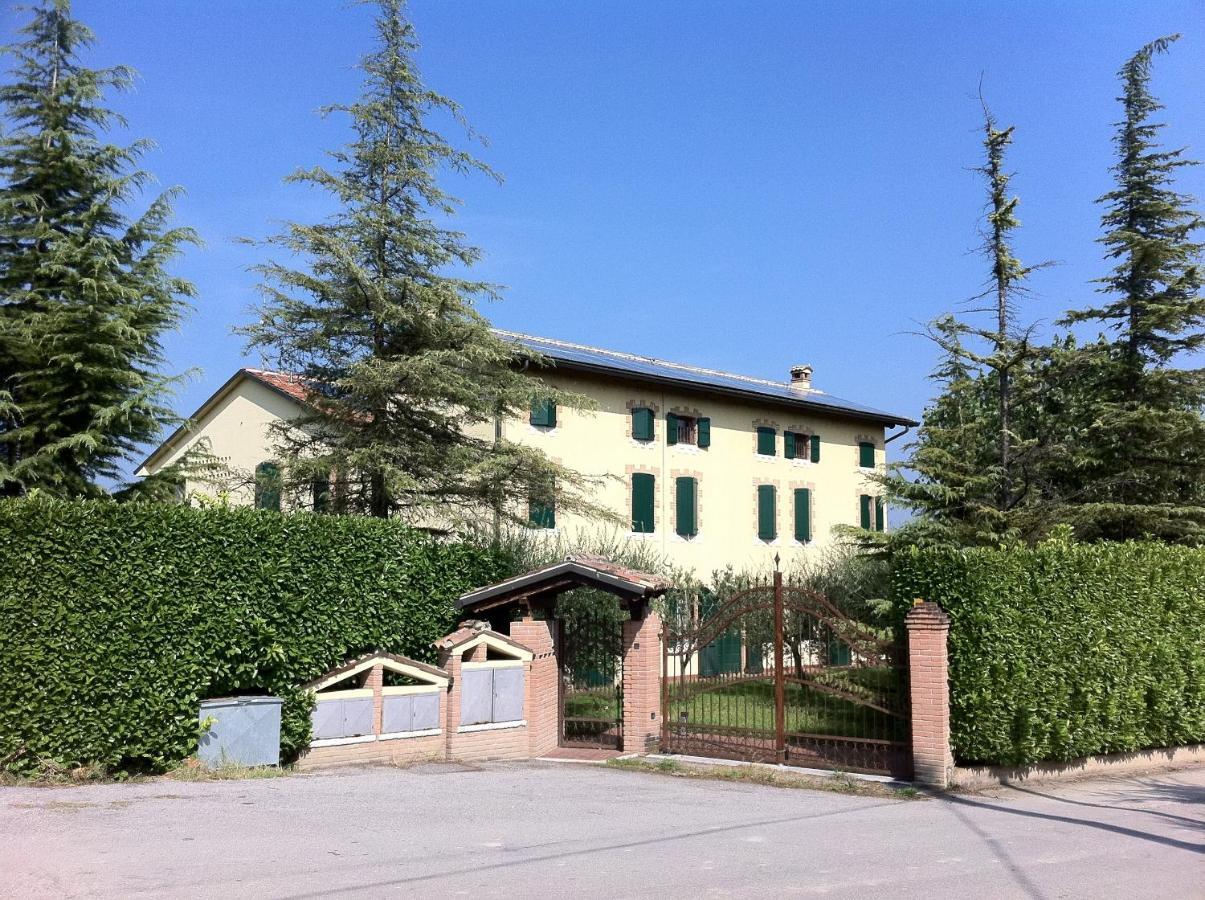 פוזולנגו Cascina Tabachera X10 Country House Sirmione Garda Lake חדר תמונה